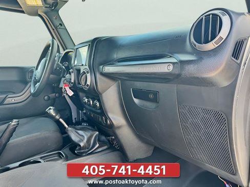 Used 2016 Jeep Wrangler Unlimited Sport AWD/4WD image 21