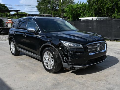Used 2020 Lincoln Corsair FWD image 2