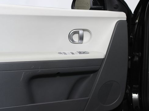 Used 2024 Hyundai Ioniq 5 SE RWD image 22