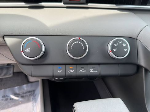New 2026 Hyundai Elantra SE FWD image 15