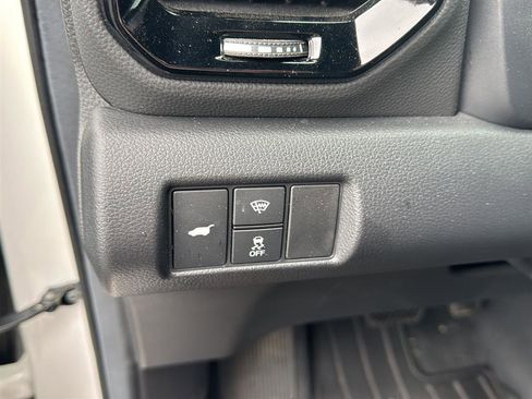 Used 2025 Honda Pilot TrailSport image 18