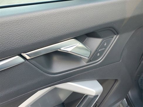 Used 2022 Audi Q3 2.0T Premium Plus w/ Premium Plus Package image 22