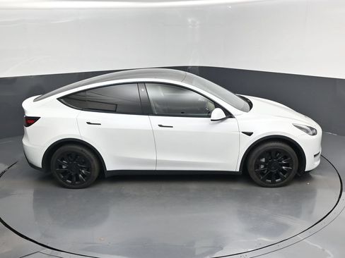 Used 2021 Tesla Model Y Long Range AWD/4WD image 13