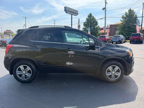 Used 2016 Chevrolet Trax LT w/ LT Convenience Package AWD/4WD image 4