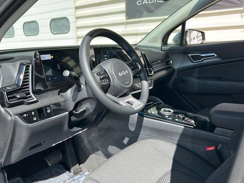 New 2025 Kia Sportage LX image 10