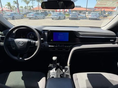 Used 2025 Toyota Camry LE FWD image 17