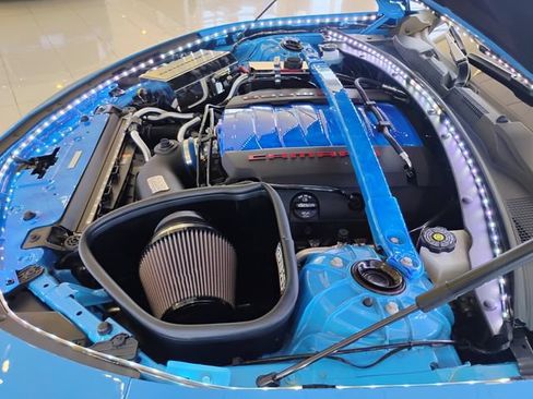 Used 2022 Chevrolet Camaro LT RWD image 19