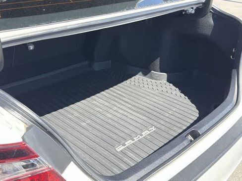 Used 2022 Toyota Camry SE image 25