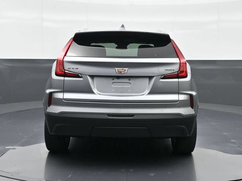 Certified 2024 Cadillac XT4 Luxury w/ Cold Weather Package FWD image 7