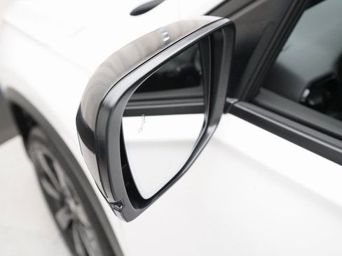 Certified 2025 Honda Pilot Black Edition image 25