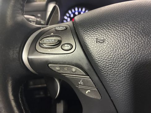 Used 2015 INFINITI Q70 3.7 w/ Sport Package AWD/4WD image 10