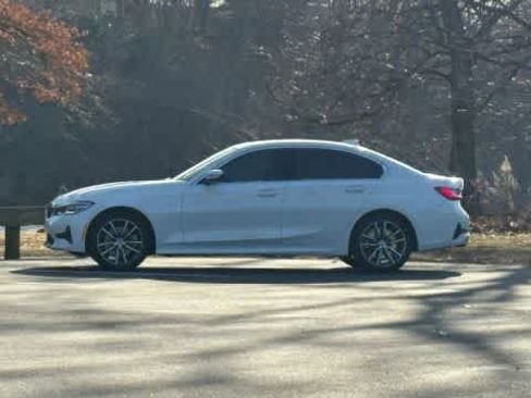 Used 2020 BMW 330i xDrive Sedan w/ Premium Package image 4