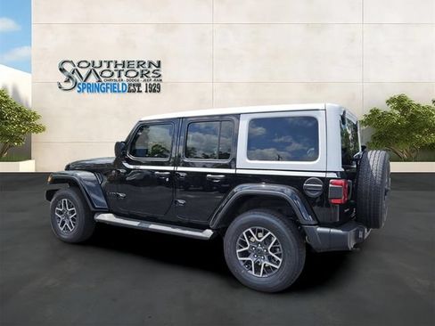 New 2026 Jeep Wrangler Unlimited Sahara w/ Whitecap Package AWD/4WD image 3