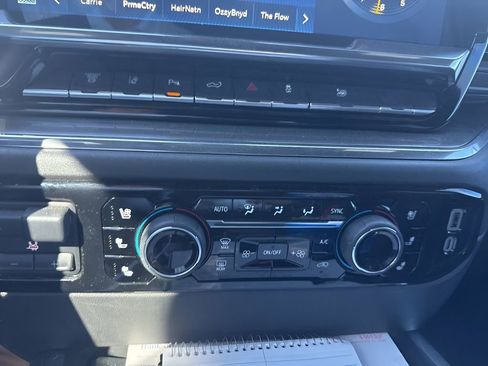 Used 2025 Chevrolet Silverado 2500 High Country w/ High Country Premium Package image 12