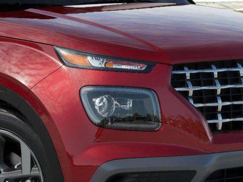 New 2025 Hyundai Venue SEL image 9