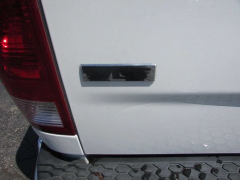 Used 2011 RAM 1500 Classic SLT RWD image 19