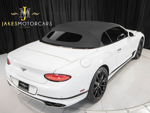 Used 2020 Bentley Continental GT image 11