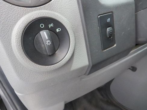 Used 2013 Ford E-150 and Econoline 150 w/ PWR Group image 14