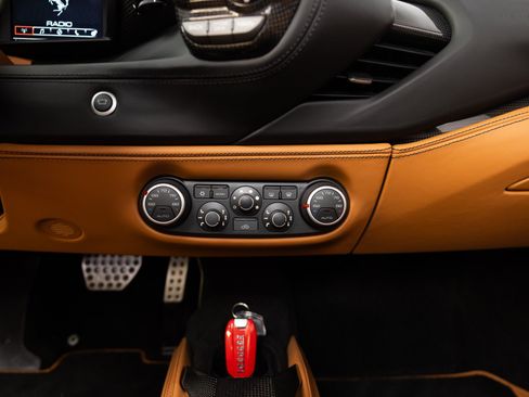 Certified 2019 Ferrari 488 Spider RWD image 98