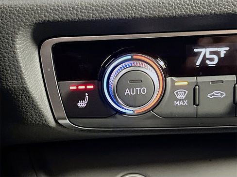 Used 2022 Audi Q3 2.0T Premium Plus image 22