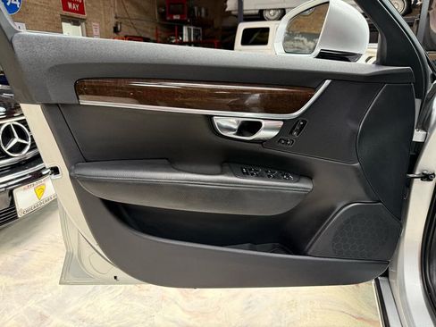 Used 2017 Volvo S90 T6 Momentum w/ Vision Package AWD/4WD image 30