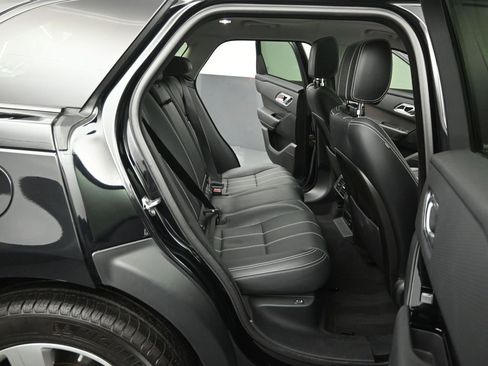 Used 2019 Land Rover Range Rover Velar S image 24