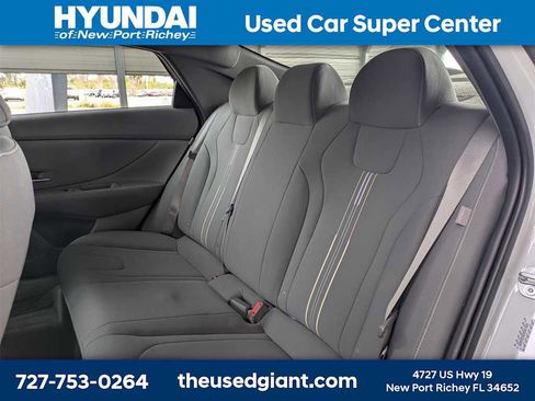 Used 2024 Hyundai Elantra SEL image 13