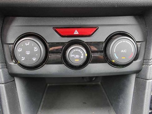 Used 2018 Subaru Crosstrek 2.0i AWD/4WD image 20