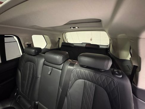 Used 2023 BMW X7 xDrive40i AWD/4WD image 31