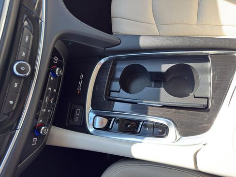 Used 2023 Buick Enclave Essence w/ Sport Touring Edition image 24