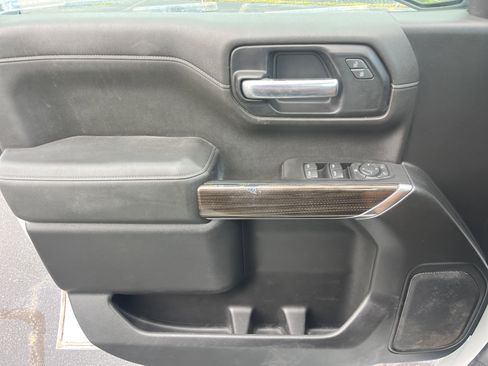 Used 2020 Chevrolet Silverado 1500 LT w/ Convenience Package image 14