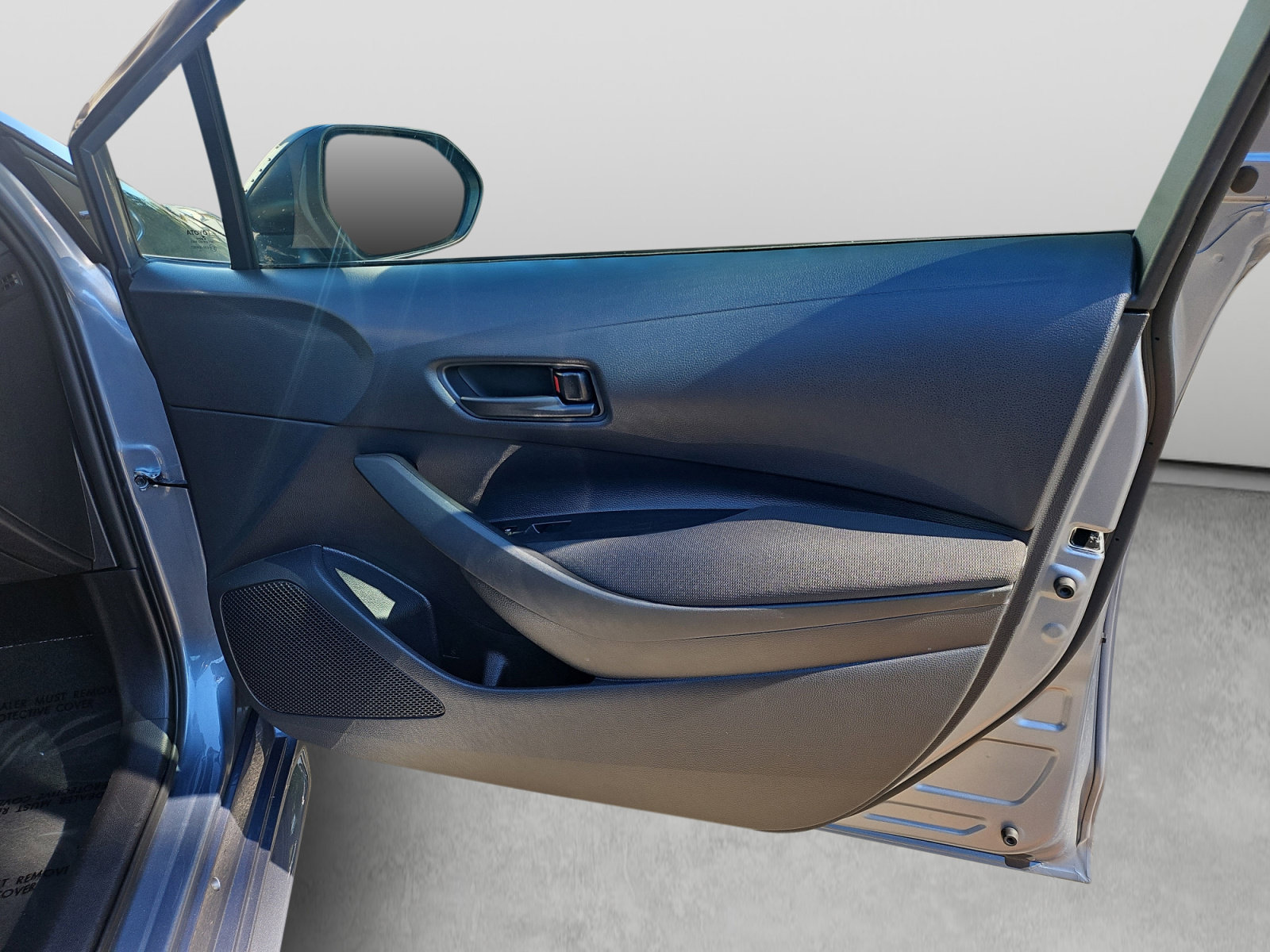 Used 2025 Toyota Corolla LE FWD image 36
