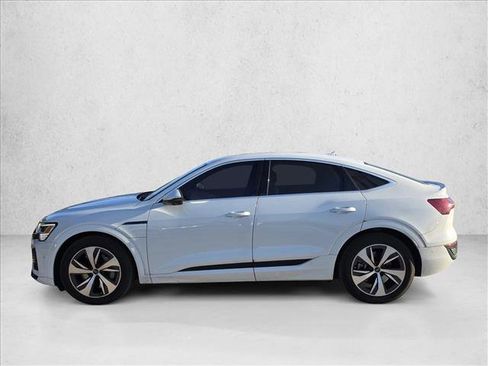 Used 2024 Audi Q8 e-tron Premium Plus w/ Premium Plus Package image 6