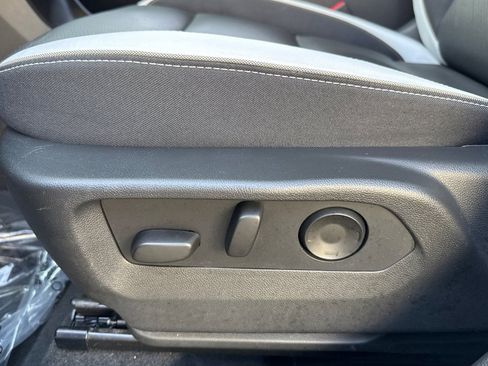 Used 2025 Buick Envision Sport Touring image 12