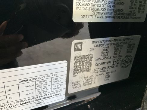 Used 2024 GMC Sierra 1500 AT4 w/ AT4 Preferred Package AWD/4WD image 25