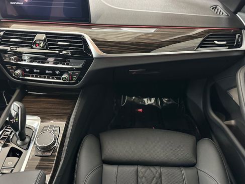 Certified 2023 BMW 540i 540i w/ M Sport Package image 30