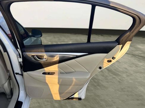 Used 2015 INFINITI Q50 Premium w/ Navigation Package image 16