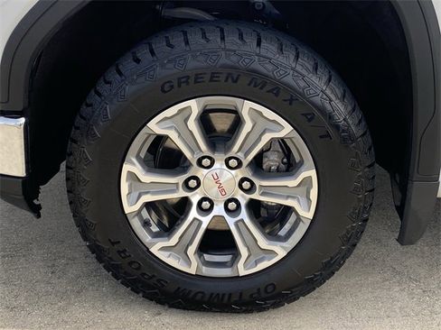 Used 2024 GMC Sierra 1500 SLT image 24