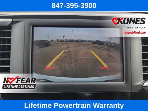 Used 2022 Chrysler Voyager LX image 44