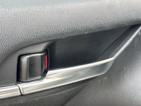 Used 2024 Toyota Camry SE image 8