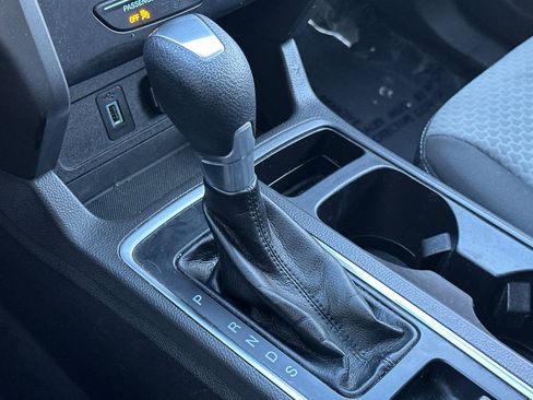 Used 2017 Ford Escape SE image 17