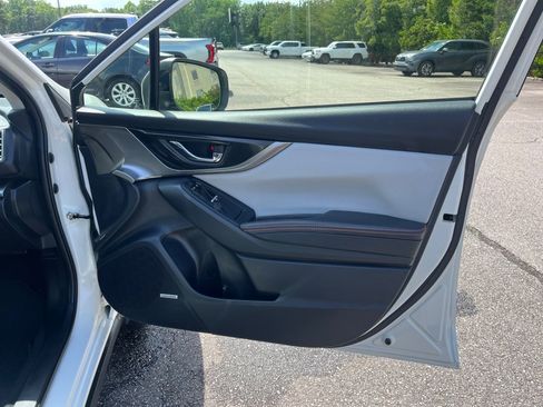 Used 2020 Subaru Crosstrek 2.0i Limited w/ Moonroof Package w/Navigation AWD/4WD image 32
