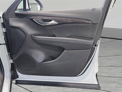 Used 2021 Buick Envision Essence image 27