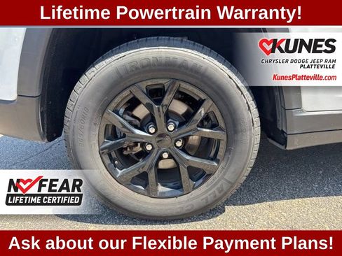 Used 2024 Jeep Grand Cherokee Altitude AWD/4WD image 11