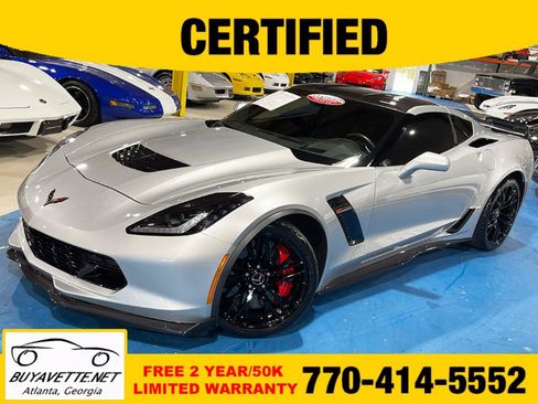 Used 2015 Chevrolet Corvette Z06 w/ 3LZ Preferred Equipment Group RWD image 1