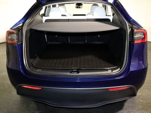 Used 2024 Tesla Model Y Performance image 26