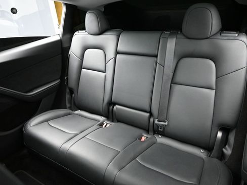 Used 2024 Tesla Model Y Long Range image 26