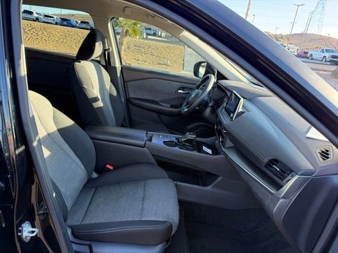 Used 2023 Nissan Rogue SV image 13