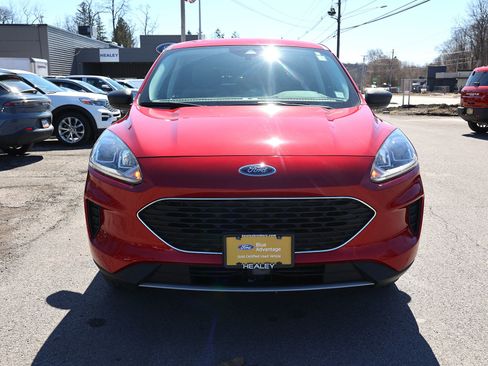 Used 2022 Ford Escape SE w/ Cold Weather Package image 2