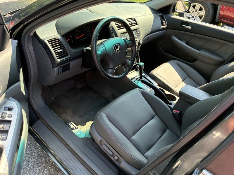 Used 2004 Honda Accord EX image 7